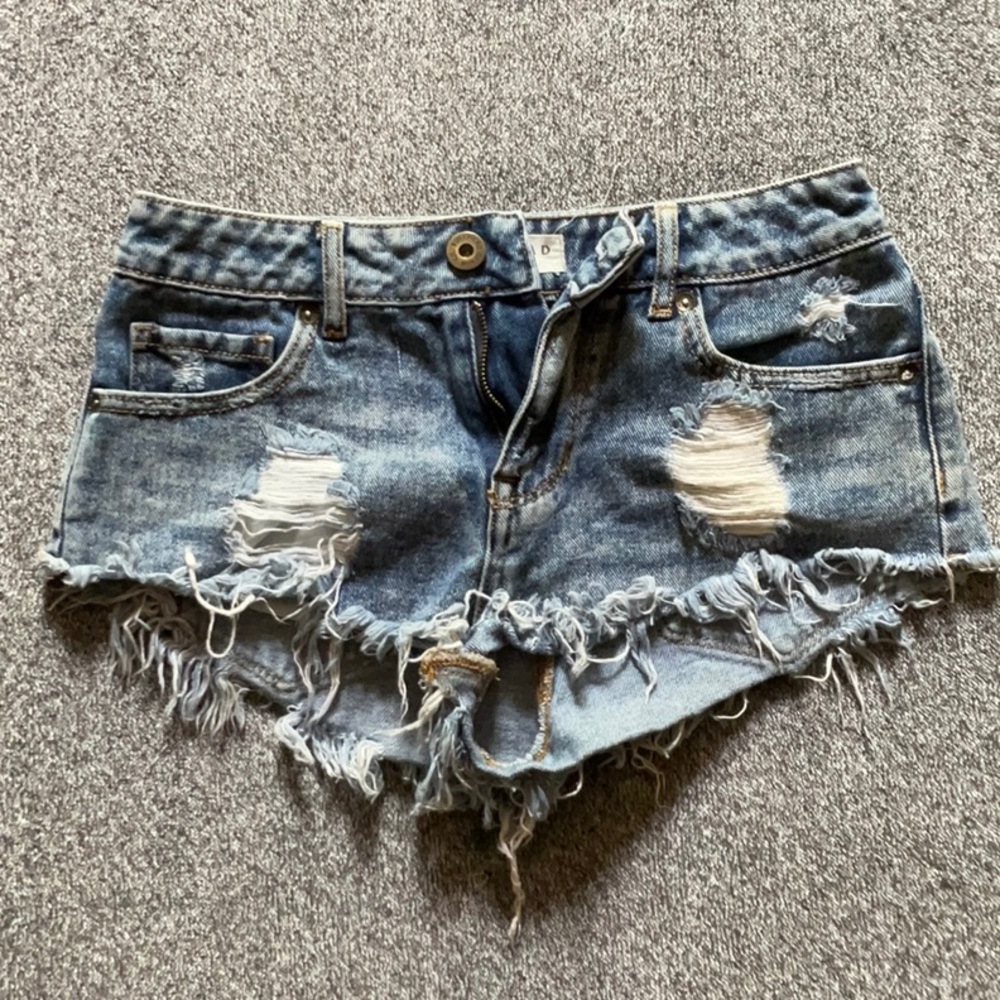 Bullhead Destroyed Cutoff Cut Off Daisy Duke High Rise Short Jean Shorts Size 1